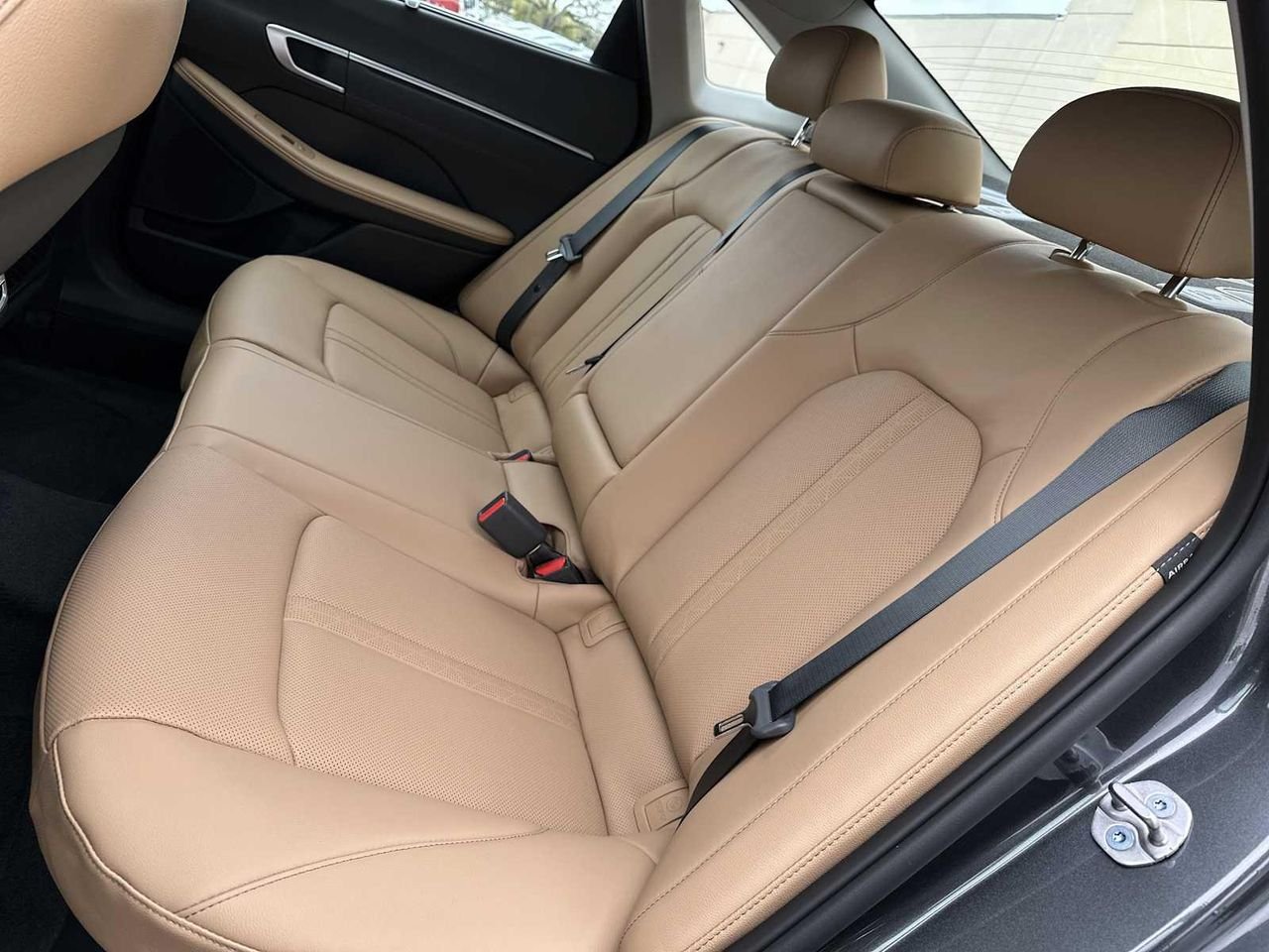 2026-Sonata-Hybrid-Limited (15).jpg